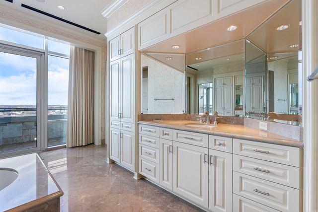 300 E 3rd St Apt 1604 1702, Little Rock, AR 72201