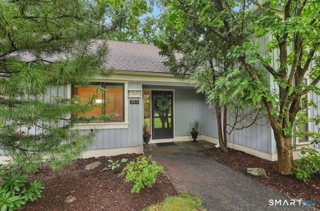 972 Heritage Village B, Southbury, CT 06488