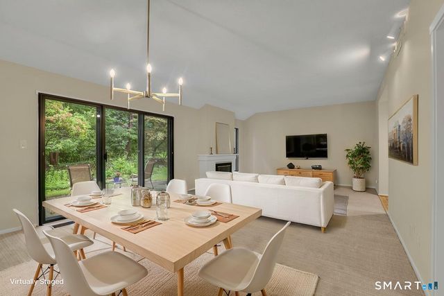 972 Heritage Village B, Southbury, CT 06488