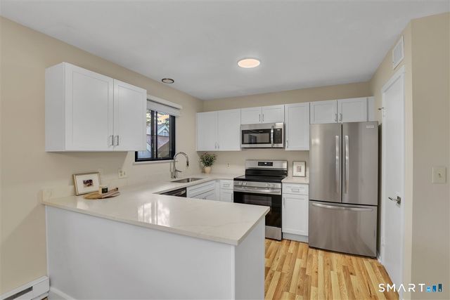 972 Heritage Village B, Southbury, CT 06488