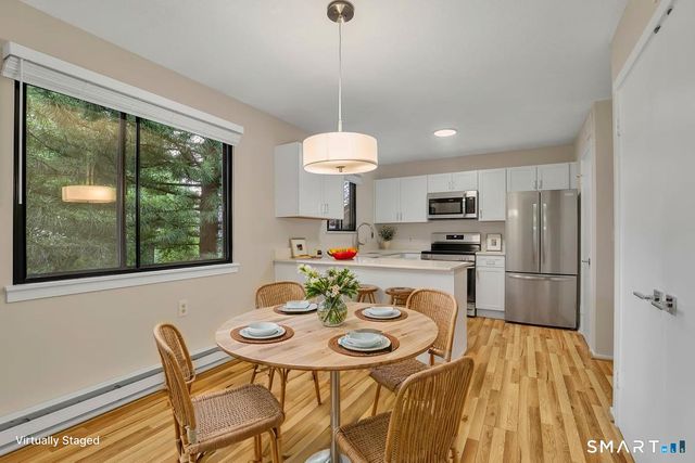 972 Heritage Village B, Southbury, CT 06488