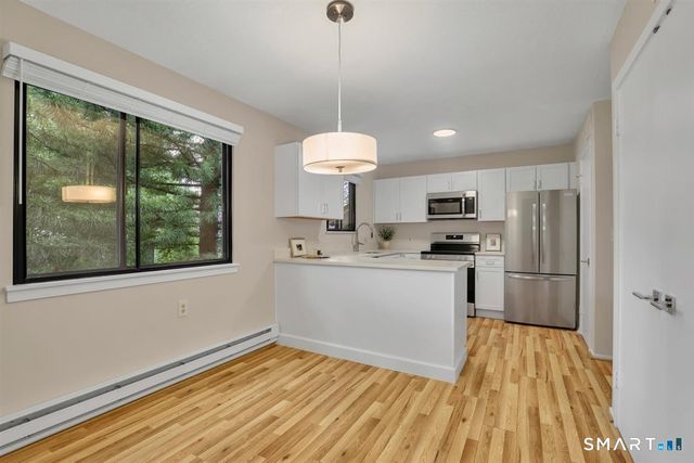 972 Heritage Village B, Southbury, CT 06488