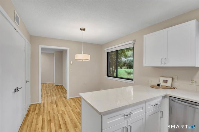972 Heritage Village B, Southbury, CT 06488