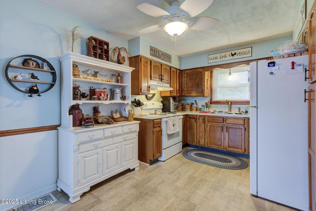 11704 E Hwy 44 E, Mt Washington, KY 40047