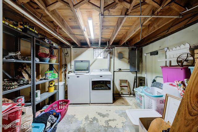 11704 E Hwy 44 E, Mt Washington, KY 40047