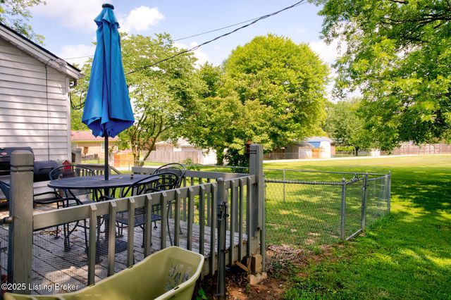 11704 E Hwy 44 E, Mt Washington, KY 40047