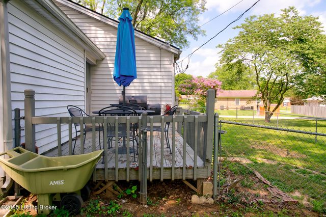 11704 E Hwy 44 E, Mt Washington, KY 40047