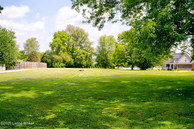 11704 E Hwy 44 E, Mt Washington, KY 40047