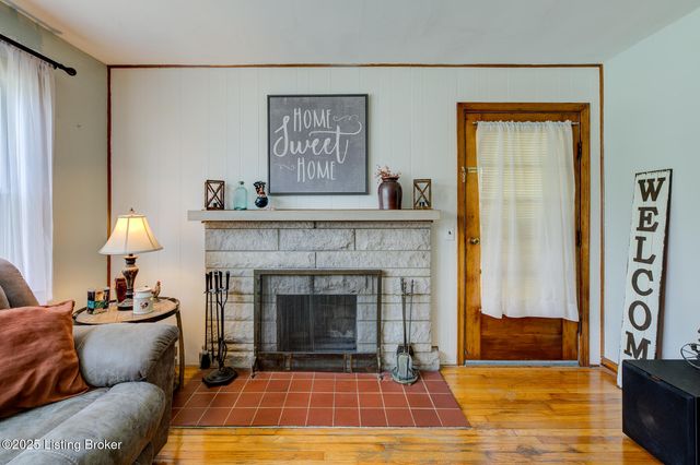 11704 E Hwy 44 E, Mt Washington, KY 40047
