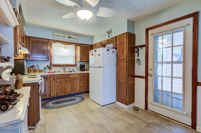 11704 E Hwy 44 E, Mt Washington, KY 40047