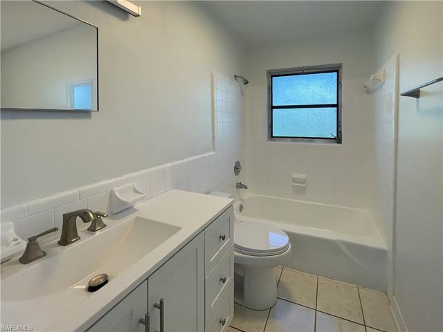 4009 SE 19th AVE 3, Cape Coral, FL 33904