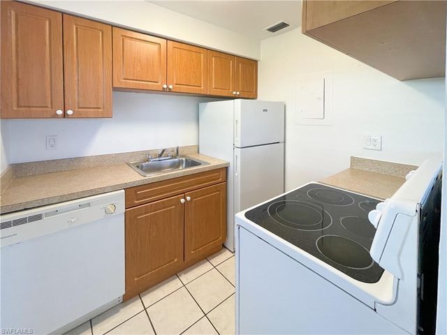 4009 SE 19th AVE 3, Cape Coral, FL 33904