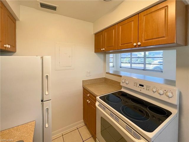 4009 SE 19th AVE 3, Cape Coral, FL 33904