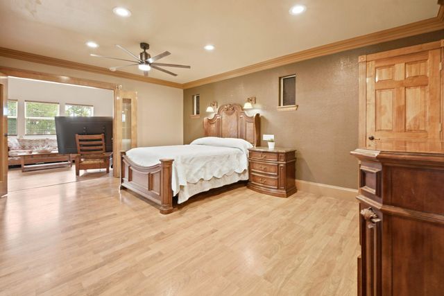 114 Pinedale DR, Bastrop, TX 78602