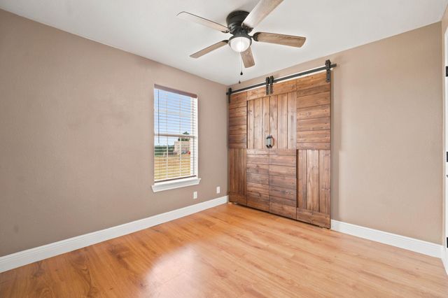 114 Pinedale DR, Bastrop, TX 78602