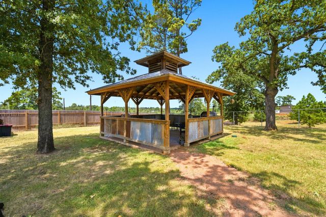 114 Pinedale DR, Bastrop, TX 78602