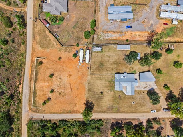 114 Pinedale DR, Bastrop, TX 78602