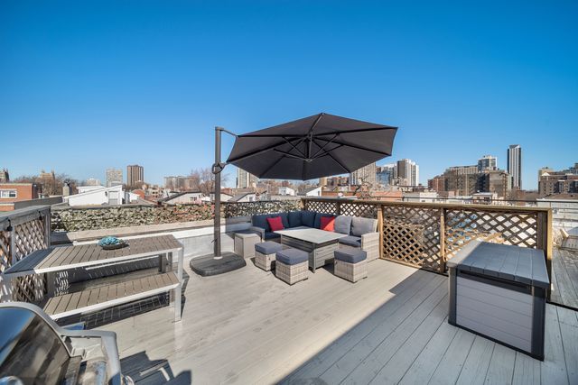 3121 N Orchard Street 2N, Chicago, IL 60657