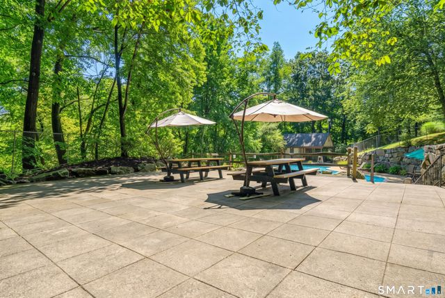 19 Eden Court 19, Brookfield, CT 06804