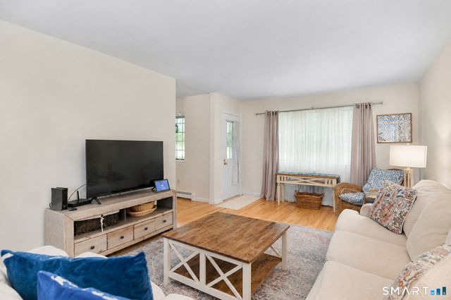 19 Eden Court 19, Brookfield, CT 06804