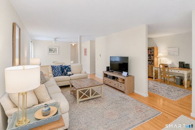 19 Eden Court 19, Brookfield, CT 06804