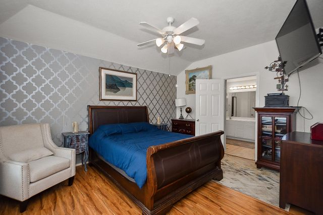 418 Sun River Lane, Dickinson, TX 77539