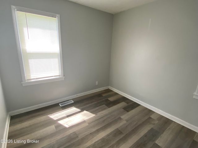 1940 S 28th St, Louisville, KY 40210
