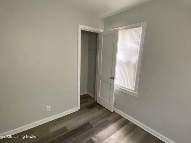 1940 S 28th St, Louisville, KY 40210