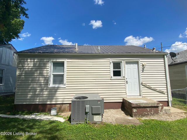 1940 S 28th St, Louisville, KY 40210