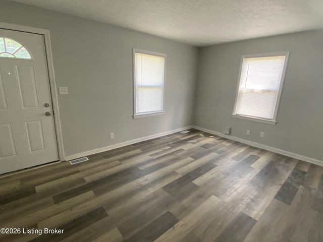 1940 S 28th St, Louisville, KY 40210