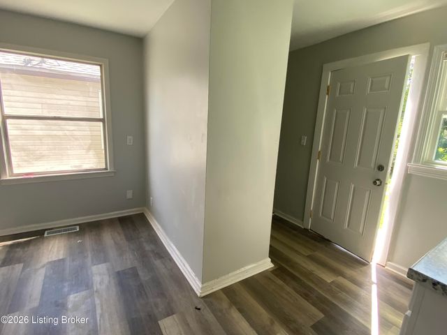 1940 S 28th St, Louisville, KY 40210