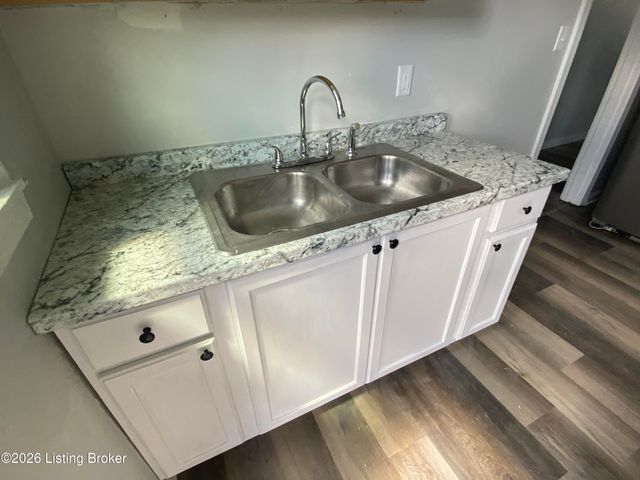 1940 S 28th St, Louisville, KY 40210