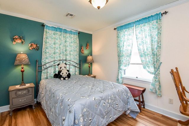 807 Clipson Road, Eagle Lake, TX 77434