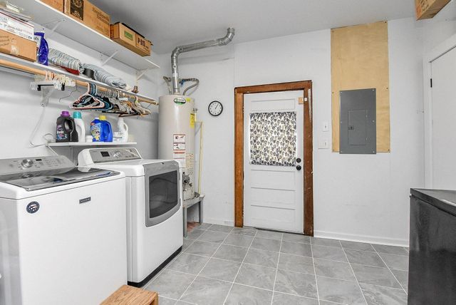 807 Clipson Road, Eagle Lake, TX 77434