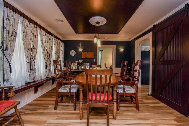 807 Clipson Road, Eagle Lake, TX 77434