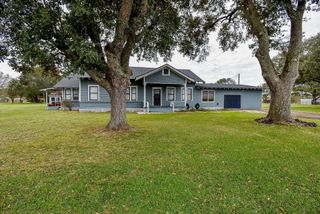 807 Clipson Road, Eagle Lake, TX 77434