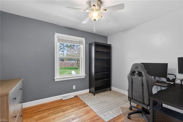 4244 Meadow Wood DR, Chesapeake, VA 23321