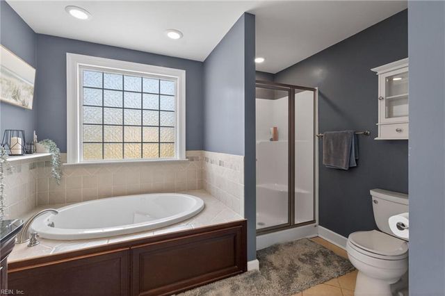 4244 Meadow Wood DR, Chesapeake, VA 23321