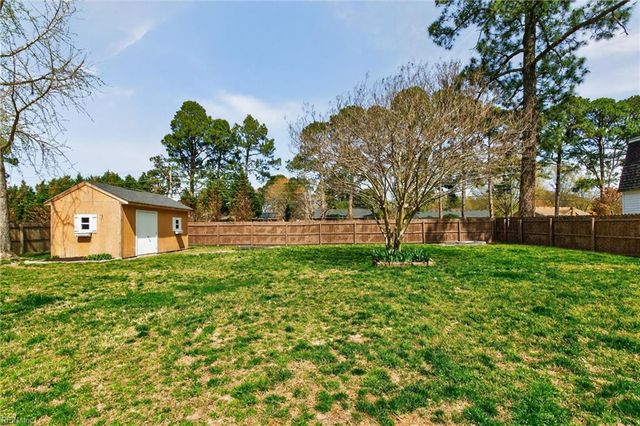 4244 Meadow Wood DR, Chesapeake, VA 23321