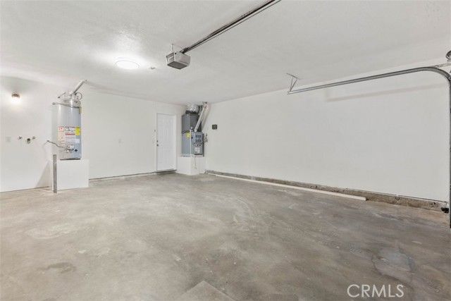 2905 Overland Court, Highland, CA 92346