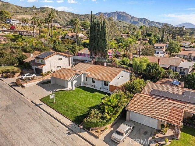 2905 Overland Court, Highland, CA 92346