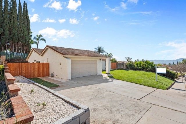 2905 Overland Court, Highland, CA 92346