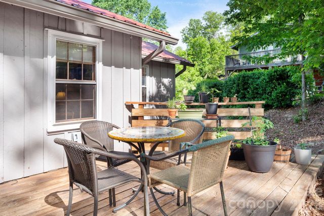 126 Maney Avenue, Asheville, NC 28804
