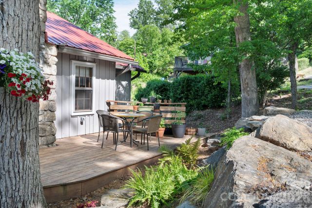 126 Maney Avenue, Asheville, NC 28804