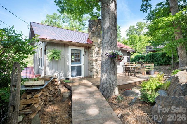 126 Maney Avenue, Asheville, NC 28804