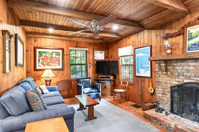 126 Maney Avenue, Asheville, NC 28804