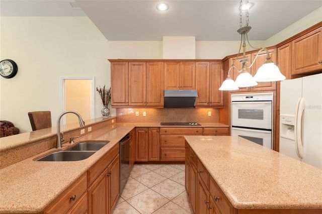 8476 SW 10TH ROAD, Gainesville, FL 32607