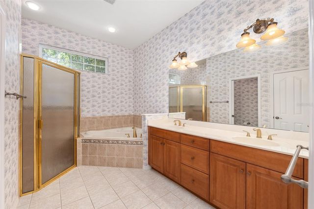 8476 SW 10TH ROAD, Gainesville, FL 32607