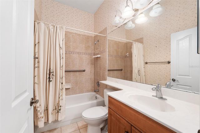 8476 SW 10TH ROAD, Gainesville, FL 32607