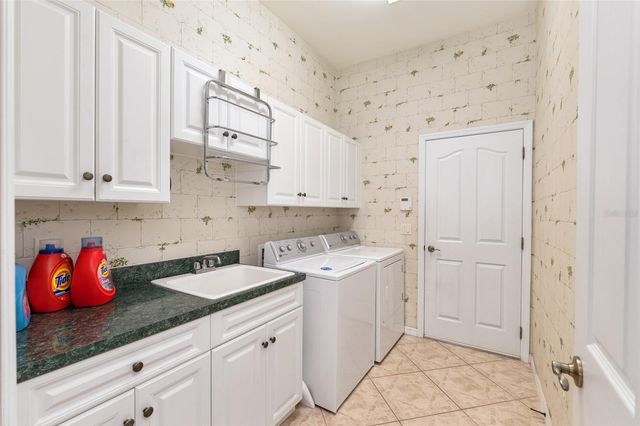 8476 SW 10TH ROAD, Gainesville, FL 32607